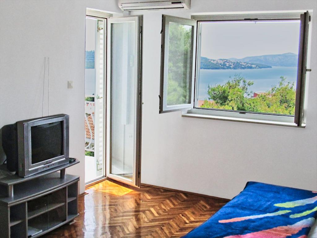 Ljiljana Apartment Okrug Gornji Room photo